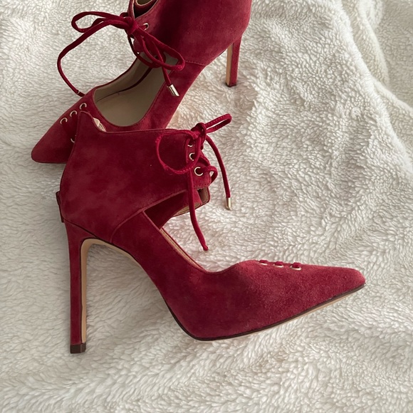 Raspberry suede heels - Picture 3 of 6